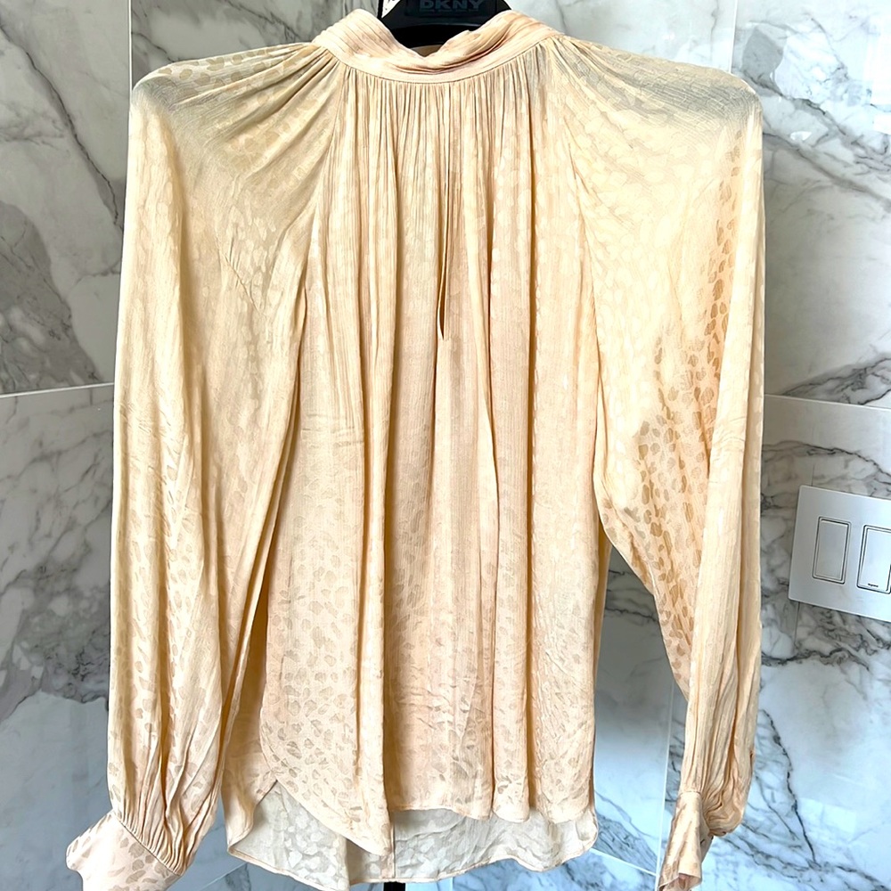 Mossimo Dutti top